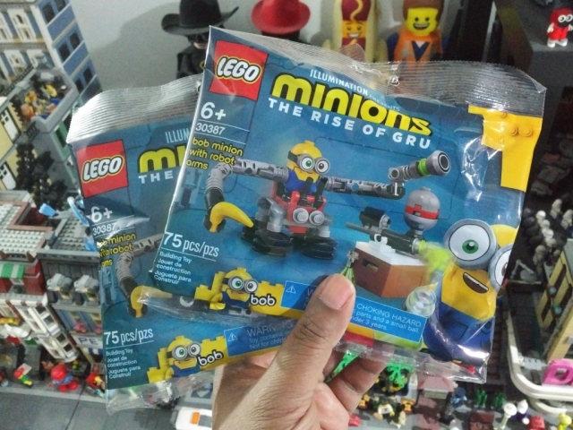 30387 (bob minion with robot arms)